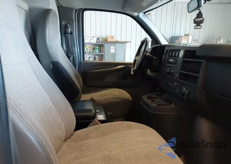 2015 Chevrolet Express 2500 Work Van из США, поврежденный, VIN 1GCWGFCF6F1151954